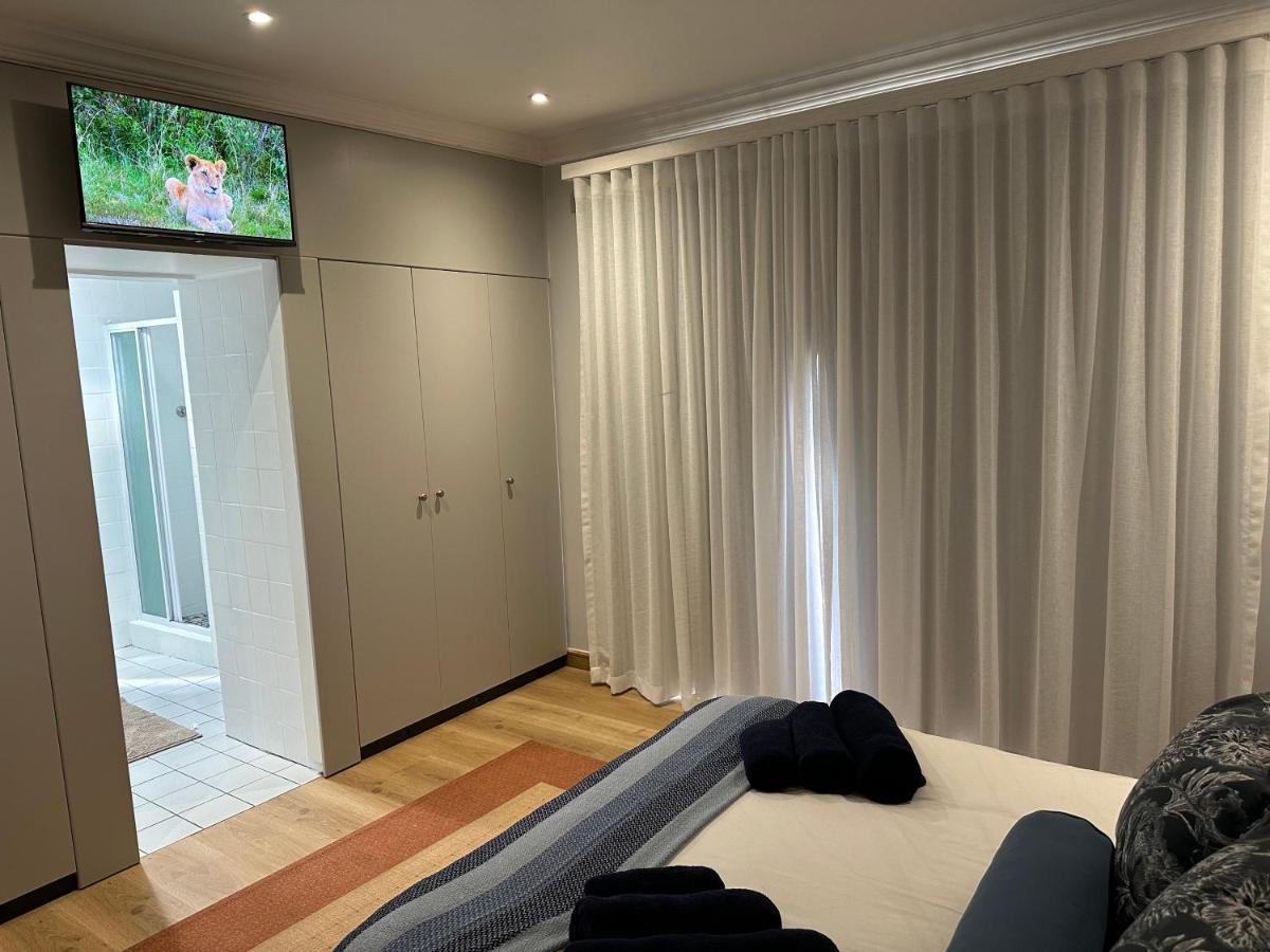 Tranquil Private Rooms Hermanus Exterior photo
