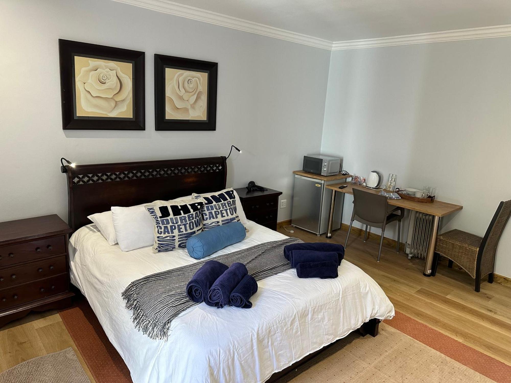 Tranquil Private Rooms Hermanus Exterior photo